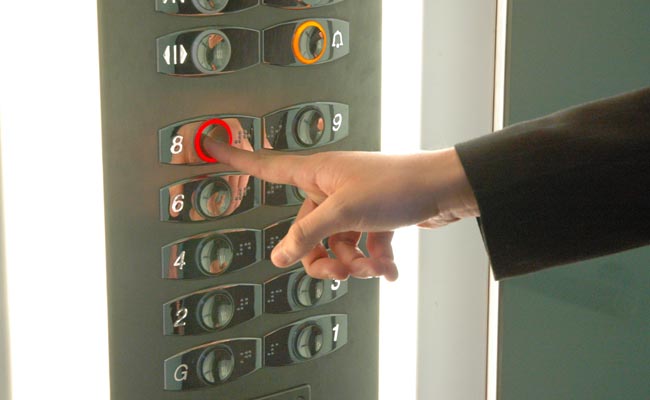 Безопасность в лифте